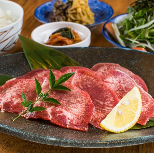 ランチ定食のみ”ご飯大盛り無料◎”