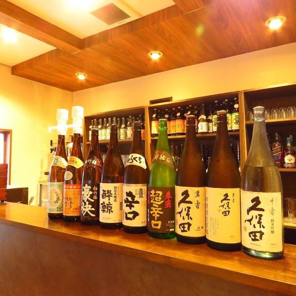 [Inside the store] Anha is a popular store where the distance between employees and customers is close and the atmosphere is cozy♪ The bar counter on the second floor is lined with various brands of sake and keep bottles.The reason why there are many kinds of sake is that we want you to enjoy sake along with the rich lineup of dishes.Feel free to enjoy the mariage in an unpretentious space♪