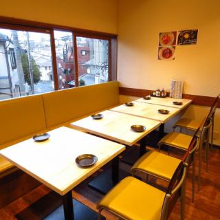 [2nd floor] Up to 12 people can sit together♪