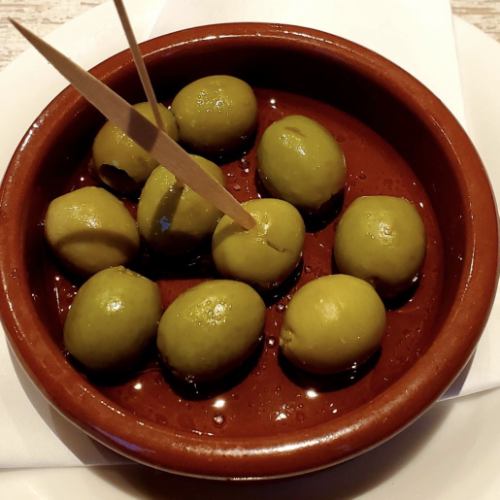 Western) 4 anchovy olives