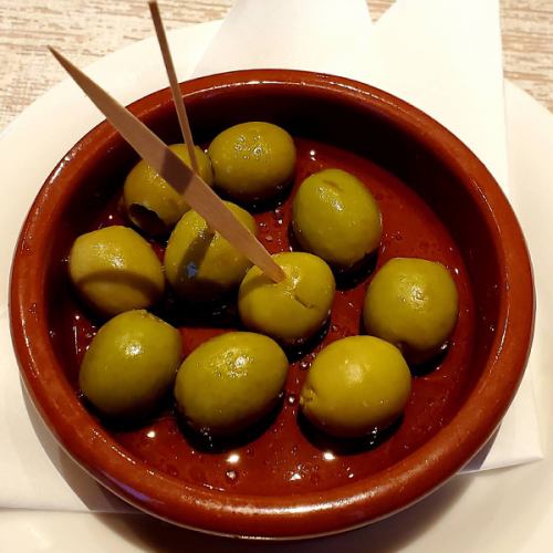 Western) 8 anchovy olives