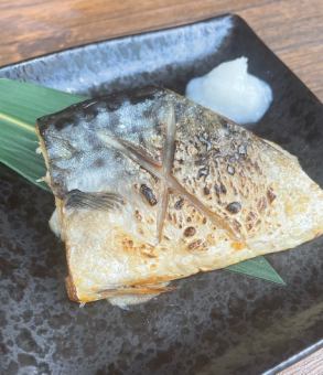 Grilled salted mackerel