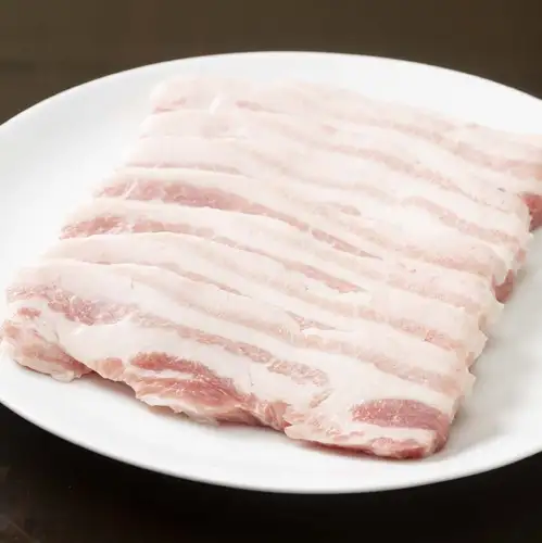 旨みがスゴイ、国産豚肉使用