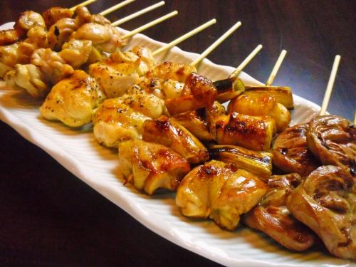 炭火でじっくり串焼き