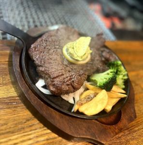 牛肩ロースステーキ　300g