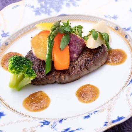 Sautéed Wagyu beef fillet (100g)