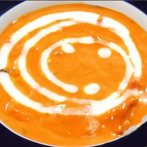 選べるカレーは10種類以上！充実セットの本格ランチ◎