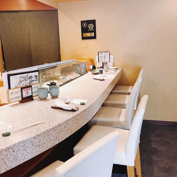 «Feel free even for one person! Counter Seat» We prepared 8 counter counters for customers who would like to enjoy the taste of Suruga Bay's fresh sushi and alcoholic drinks ★ authentic sushi You can also see live performances of craftsmen's hands.★ Please enjoy the fresh ingredients __