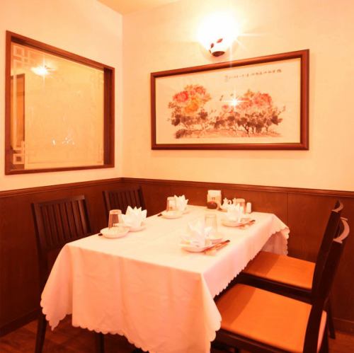 Recommended table for 4 people for families and dates ♪