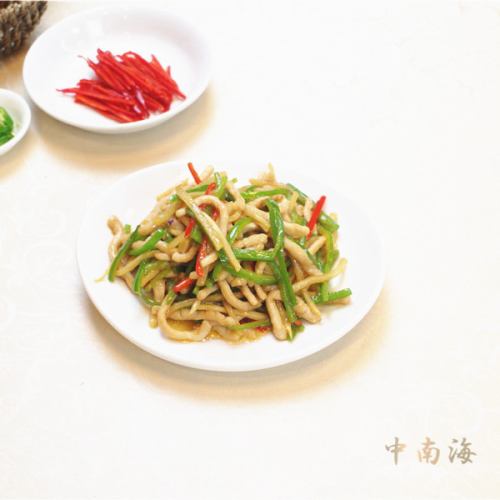 Stir-fry of pork and green peppers