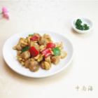 Stir-fried chicken and cashew nuts