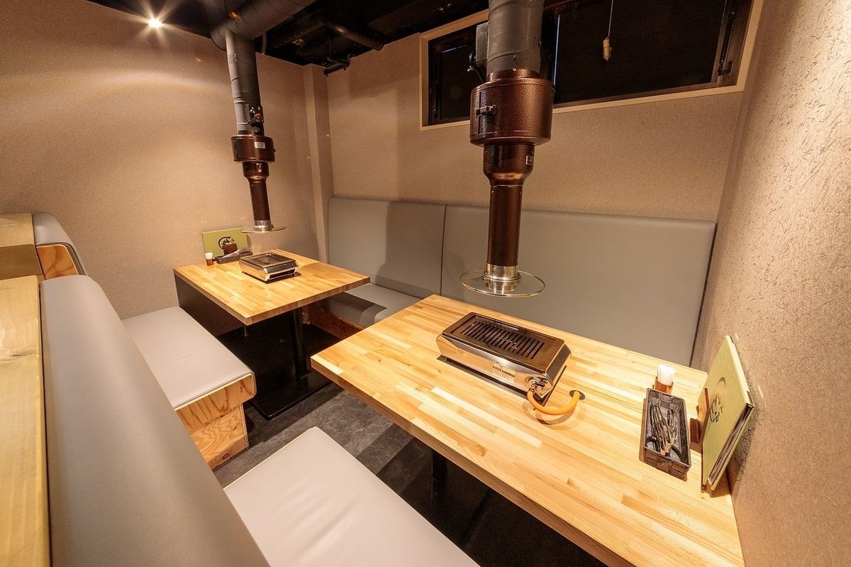 ゆったりおくつろぎ頂けるテーブル席のご準備がございます。