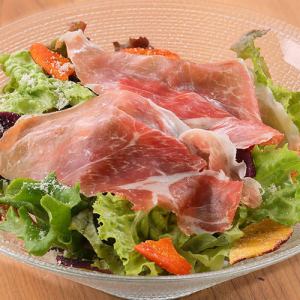 Raw ham salad