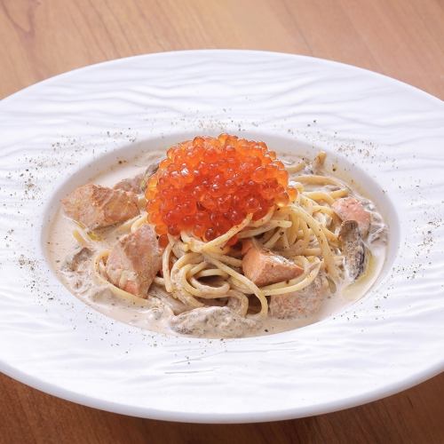[Autumn Limited] Miyagi Salmon and Porcini Mushroom Roe Cream Pasta