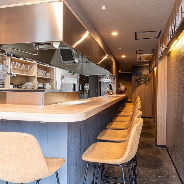 ワイン好きにはたまらない豊富なセレクションが揃う当店で、素敵なひとときを過ごしませんか？アットホームな雰囲気の中で、心躍る美食体験をお楽しみください◎