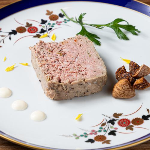 鴨ネギのテリーヌ　ドライイチジク添え