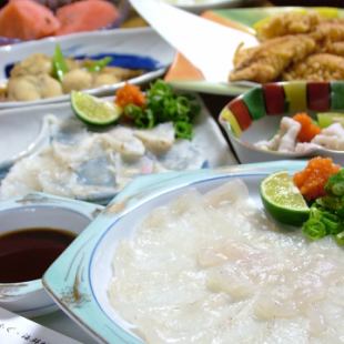 [Fugu Course Ultimate] 9 dishes total: fried puffer fish, grilled puffer fish, grilled pufferfish, medium-sized puffer fish sashimi or assorted sashimi 9,350 yen (tax included)