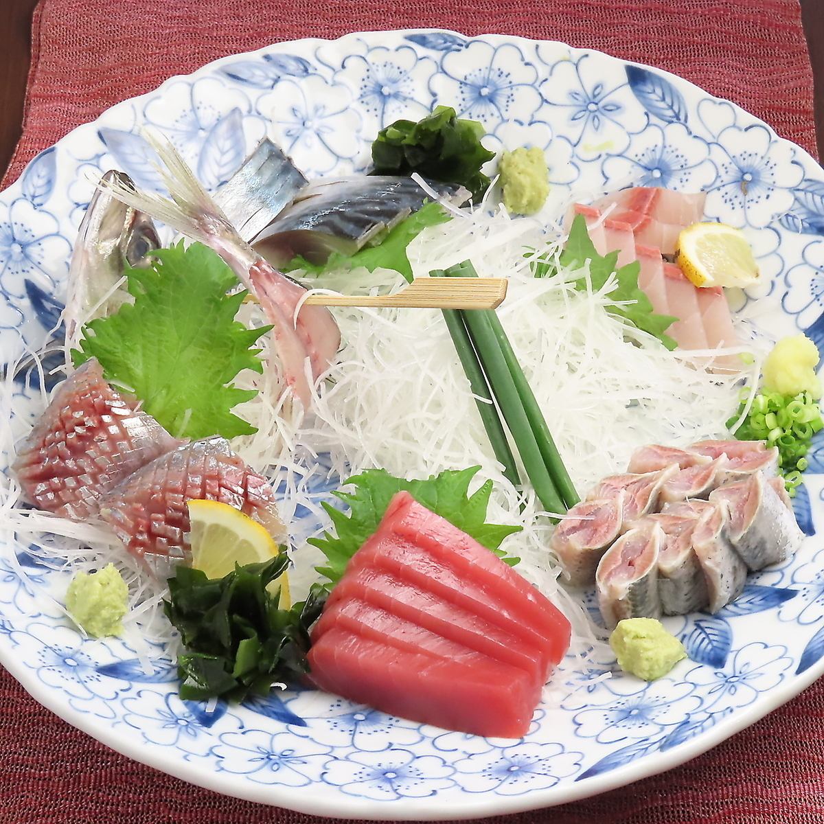 旬の魚介を使用したお得なランチ定食を提供しております！