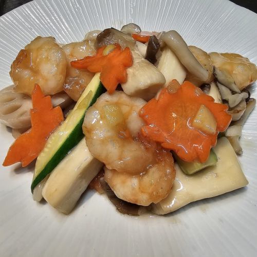 Stir-fried shrimp and seasonal vegetables