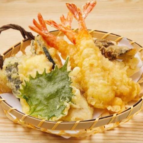 Enjoy our carefully selected tempura, made with plenty of fresh seasonal ingredients. Perfect to accompany sake.