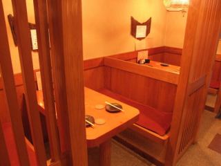 このような形で区切られたお席です。