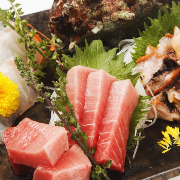 ◆◇寒ブリの刺身やアジフライなど、お酒とよく合う一品料理が充実◆◇418円(税込)～