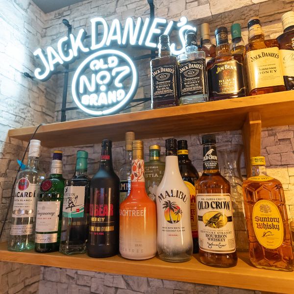 飲み放題コースを1h～ご用意しております。各種カクテル、ウイスキーなど種類豊富なお酒をご用意してお待ちしております！お一人様から団体利用まで対応しておりますので、ぜひご予約の上、お越しくださいませ！