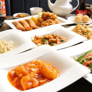 【ボリューム満点!定番料理を楽しめる】水餃子や春巻き、酢豚など満足料理コース5000円(税込)
