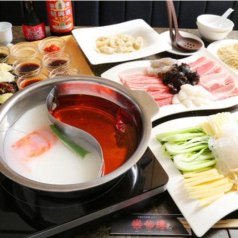 【11種類のタレで楽しむ】奥深い辛さと旨味の本格「火鍋」