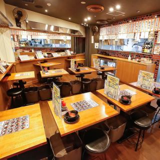 お１人様でもサクッと来て頂けます♪単品飲み放題コースは、ビール無しで１，５００円(税込)、ビールあり２，０００円(税込)と得なコースもご用意ありますので、是非お一人様でサク飲みにご利用下さい♪当店では、１４時～１８時まで全コース５００円OFFクーポンも配布致しております♪
