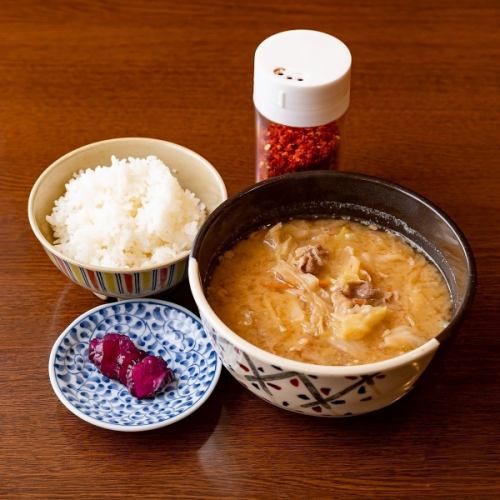 なんとあの名店のとん汁が堂山食堂で!?