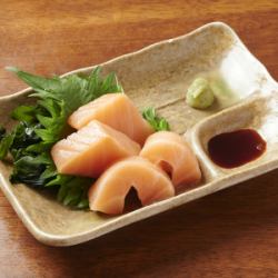 サーモンお刺身