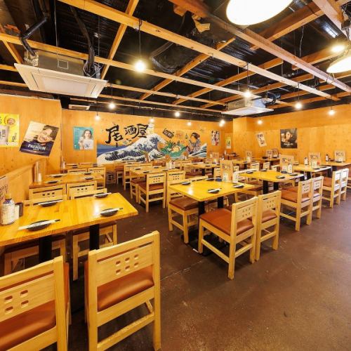 最大150名様までOK!貸切対応の広々店内空間