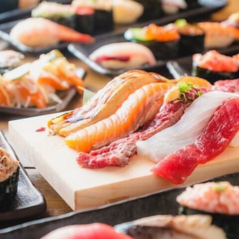 当店自慢の鮮魚と逸品料理をお得な飲み放題コースで愉しめます