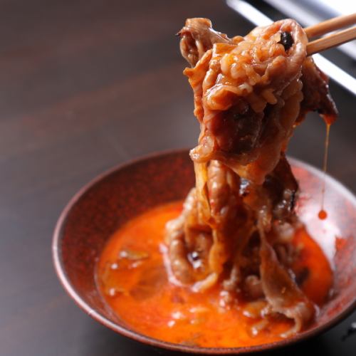 お肉に合わせた秘伝のタレ