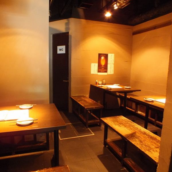 Table seats available in a wide range of scenes are relaxing atmosphere.It is a good location just a 3-minute walk from Fukushima Station.