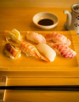 [Banquet] Sushi course with 7 dishes including 6 nigiri sushi and 5 kinds of sashimi assortment, 4,500 yen