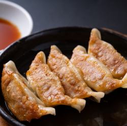 鉄板餃子