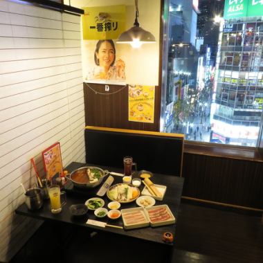新宿涮涮锅本铺Usagiya最受欢迎的靠窗座位，可以看到夜景！
