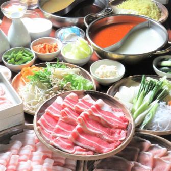 [All-you-can-eat shabu-shabu in Shinjuku♪] If you're looking for all-you-can-eat shabu-shabu at a reasonable price, go to Usagiya! All-you-can-drink alcohol (1,100 yen with tax) is also available, and a dessert buffet is also included! All-you-can-eat is 550 yen including tax) Now, for a limited time, you can also make it into a cute “rabbit dashi”!