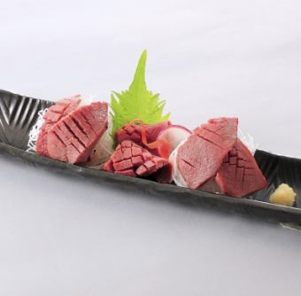Beef tongue tataki style (6 pieces)