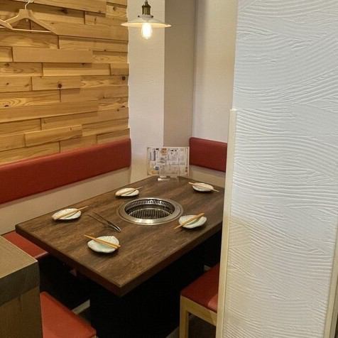 少人数の宴会にも使いやすい半個室席です。ご家族連れや、近隣のスポーツの打ち上げ、会社宴会など様々なシーンの飲み会、各種ご宴会におすすめ☆また、人数と予算を伝えれば、コースのように料理を用意することも可能ですので、お気軽にご相談ください☆近隣のファミリーや地元の方々に愛されているお店です♪