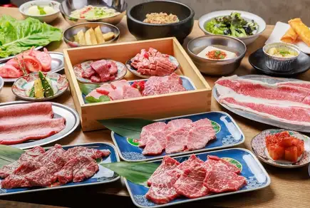 Thick-cut beef tongue & A5 premium Wagyu beef yakiniku all-you-can-eat course: 5,000 yen (tax included)