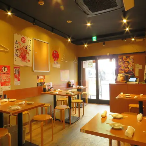 広々とした店内で素敵なひと時をお過ごしください◎