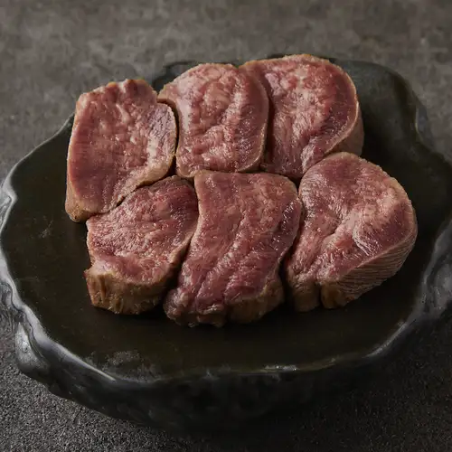 Thick-cut charcoal-grilled beef tongue