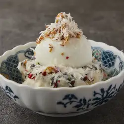 炭烤风味溏心蛋配奶酪土豆沙拉