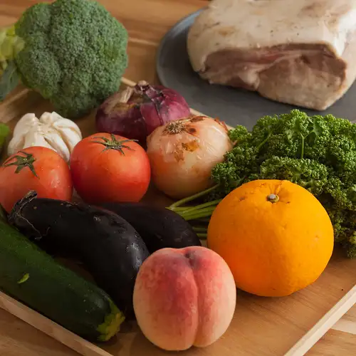 Game meat from Aichi Prefecture and fresh, locally sourced vegetables.
