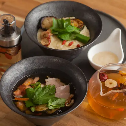 A healthy menu made with additive-free ingredients that are gentle on the body.