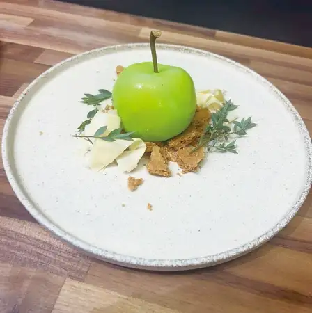 Douce Pomme Blanc(青りんごとホワイトチョコのムースケーキ)