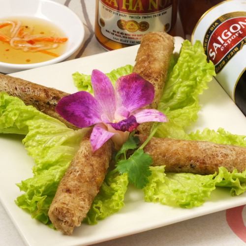 Posted in Michelin Tokyo 2017! “Amiami fried spring rolls (4)”.The most popular menu that goes well with beer ♪